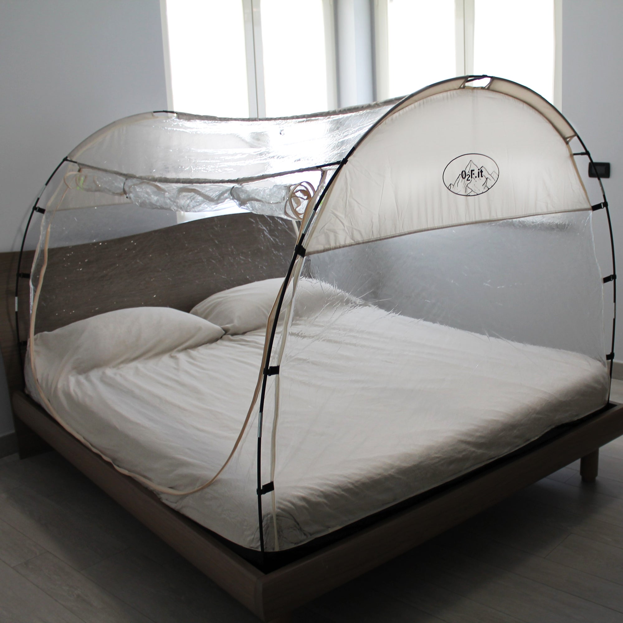 TENDA-FULL-BODY1.jpg__PID:7553d8a5-29e9-4760-80fc-8bfaa60ecffe